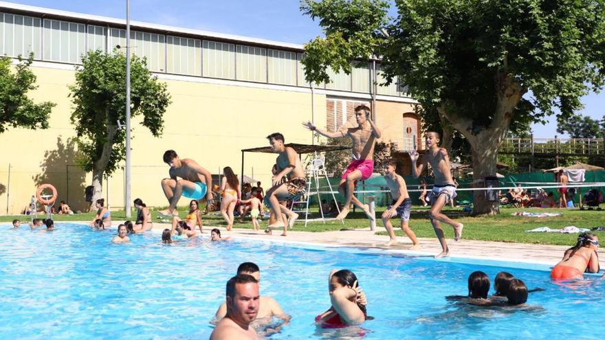 Una de las piscinas municipales de la ciudad que abrió hace unas semanas sus puertas al público.