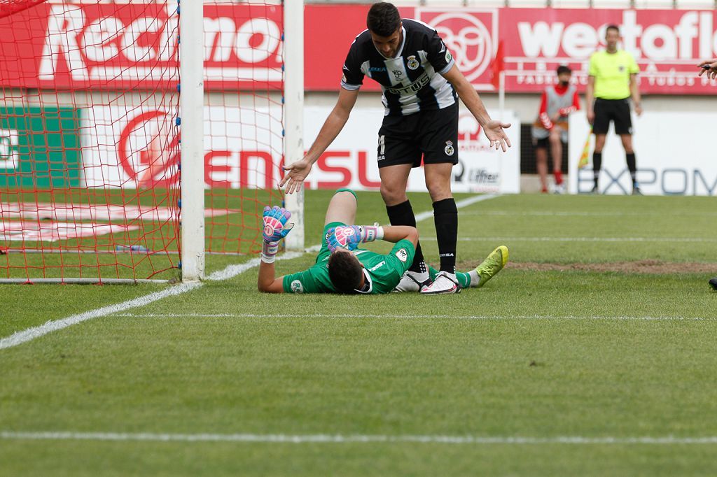 El Real Murcia no levanta cabeza (0-0)