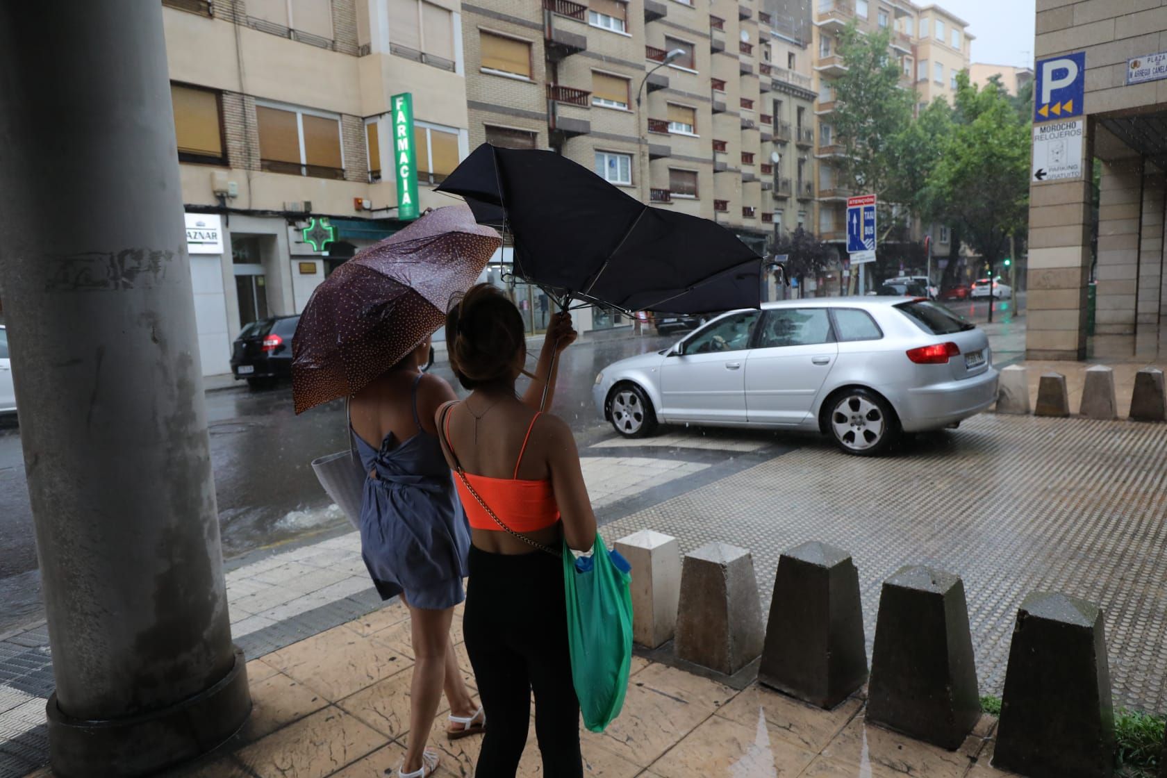 EN IMÁGENES | Así están las calles de Zaragoza por el tormentón de lluvia y granizo