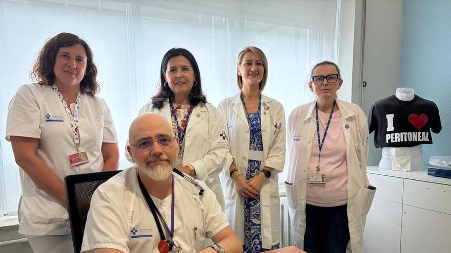 Cabueñes llegará a 30 pacientes con el nuevo tratamiento de diálisis peritoneal a domicilio