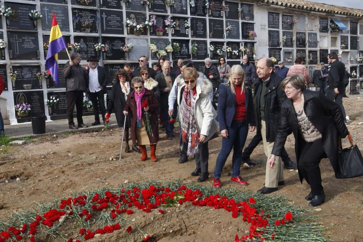 Reivindican la memoria de las víctimas del franquismo en el Día de los Derechos Humanos