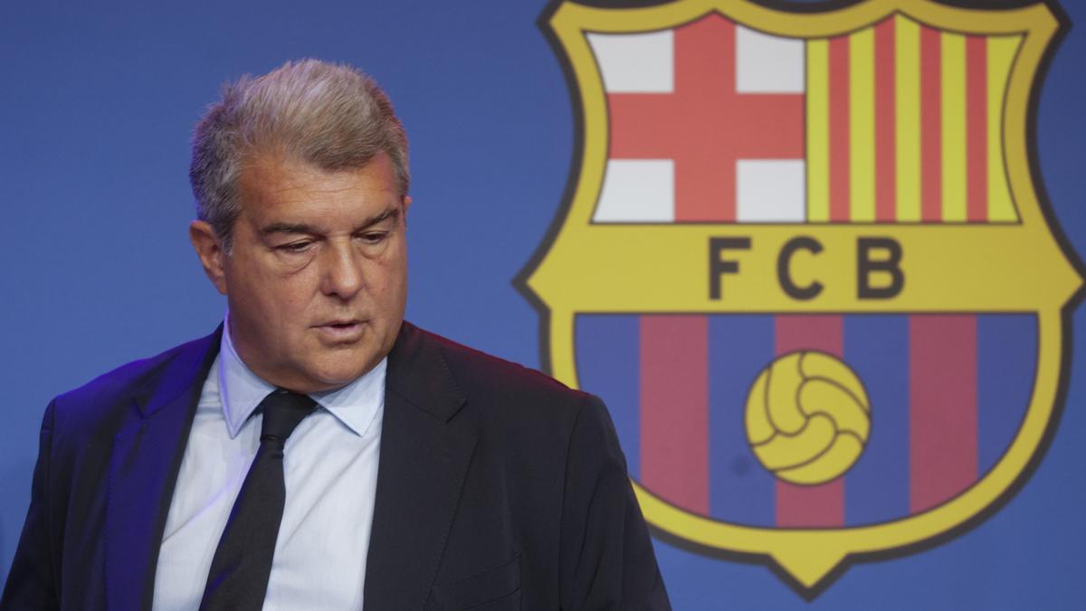 El presidente del FC Barcelona Joan Laporta informa sobre la financiación  para ejecutar las obras del Espai Barça
