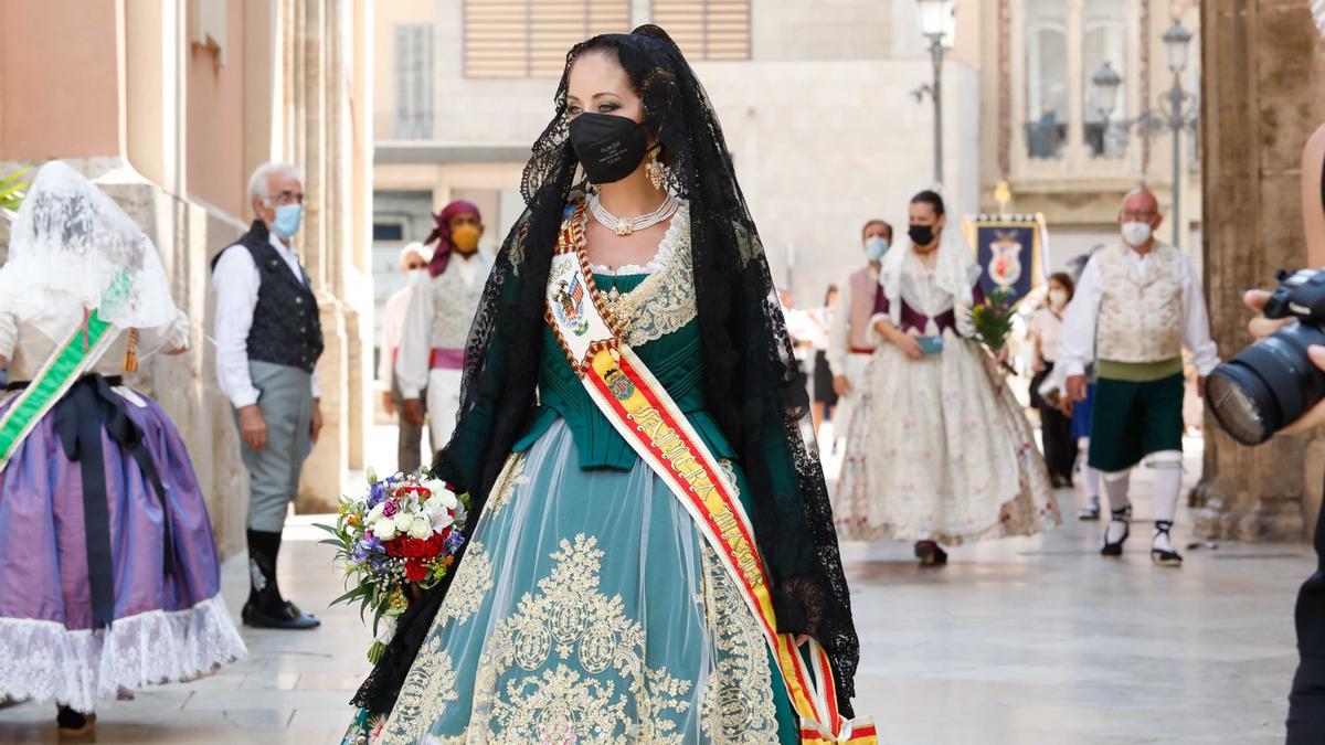 Búscate en el segundo día de Ofrenda por las calles del Mar y Avellanas (entre las 11.00 y 12.00 horas)