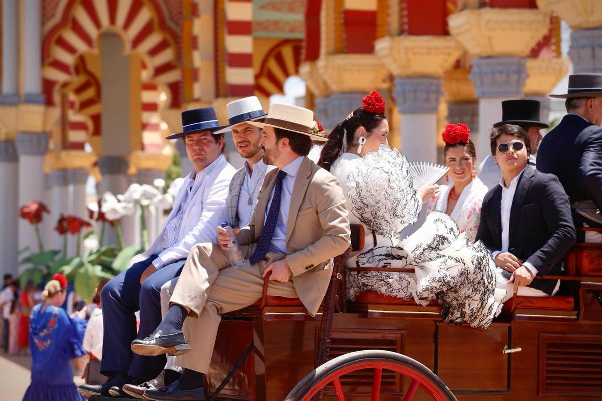 El paseo de los Carruajes de Tradición por la Feria de Córdoba, en imágenes El paseo de los Carruajes de Tradición por la Feria de Córdoba, en imágenes