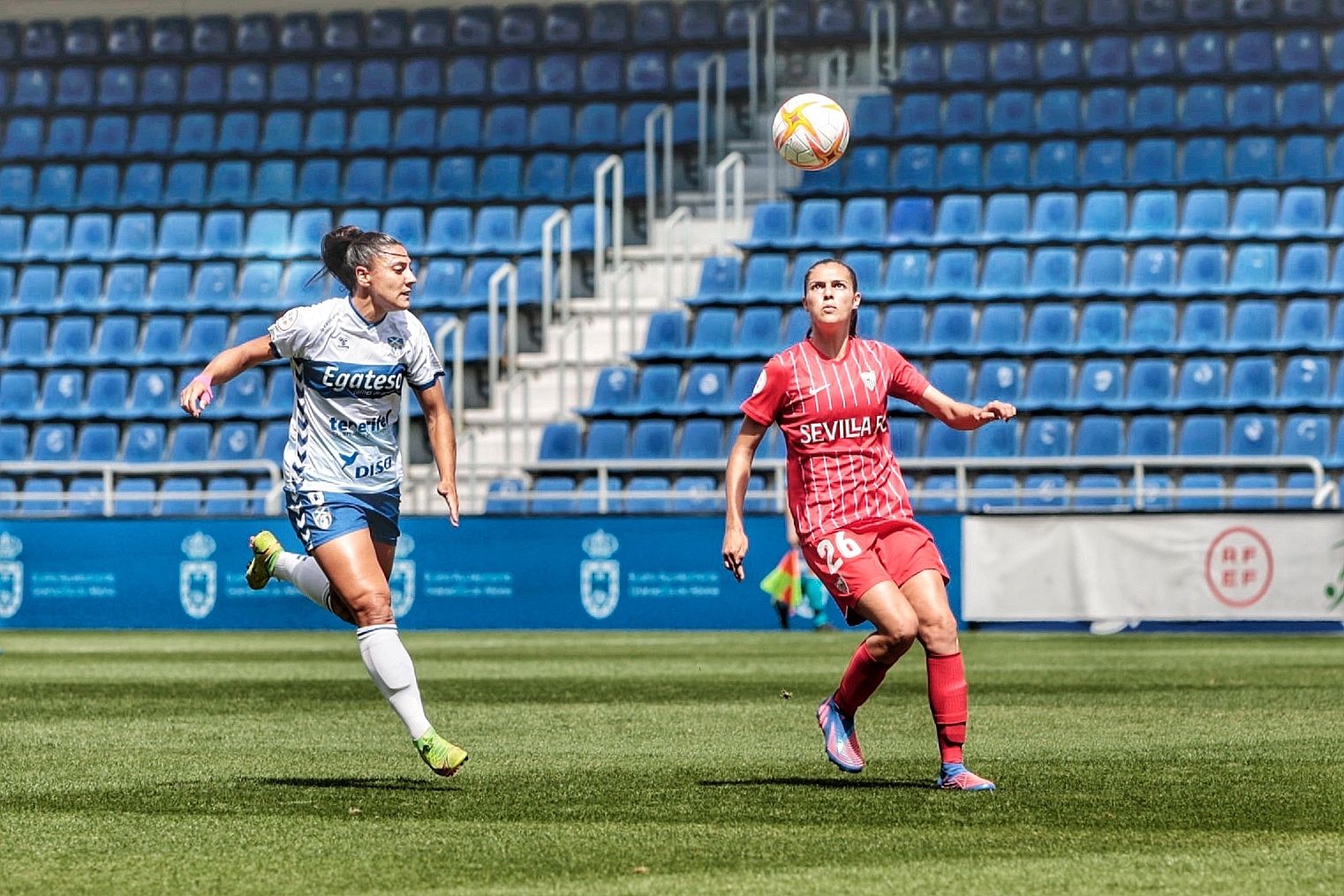 Partido futbol UDG Tenerife-Sevilla de Primera Iberdrola liga femenina