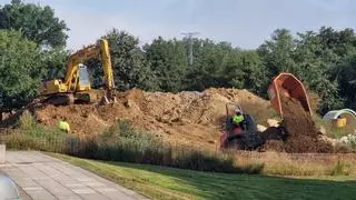 La 'autovía' del saneamiento para La Vega asoma junto a la senda de La Corredoria