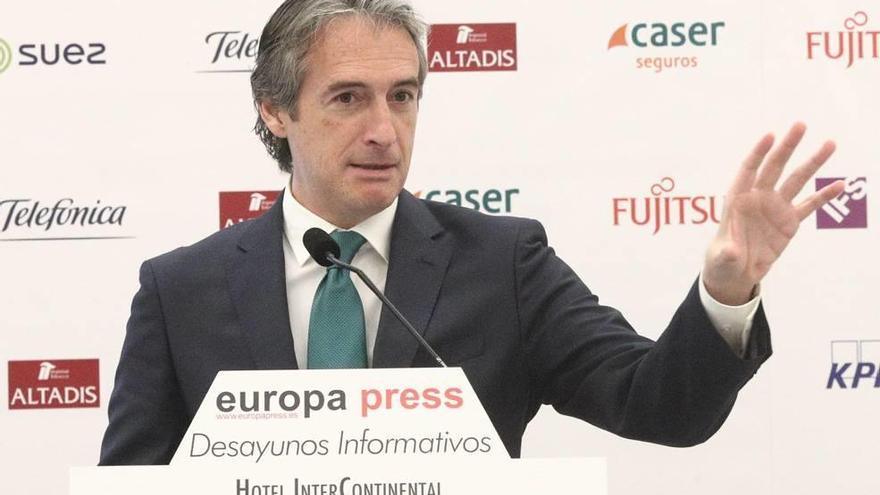 El ministro de Fomento, ayer en los desayunos de Europa Press.