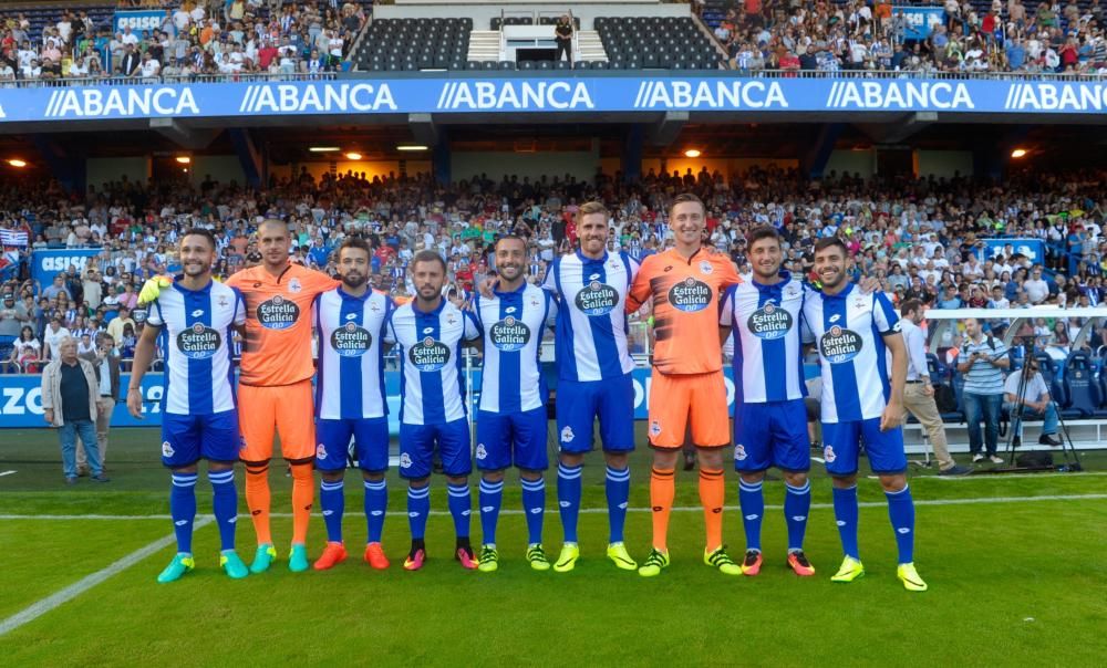 Rubén Martínez, Przemyslaw, Tyton, Raúl Albentosa, Juanfran Moreno, Guilherme dos Santos, Borja Valle, Bruno Gama, Emre Çolak, Carles Gil y Florin Andone se presentan ante los aficionados en Riazor.