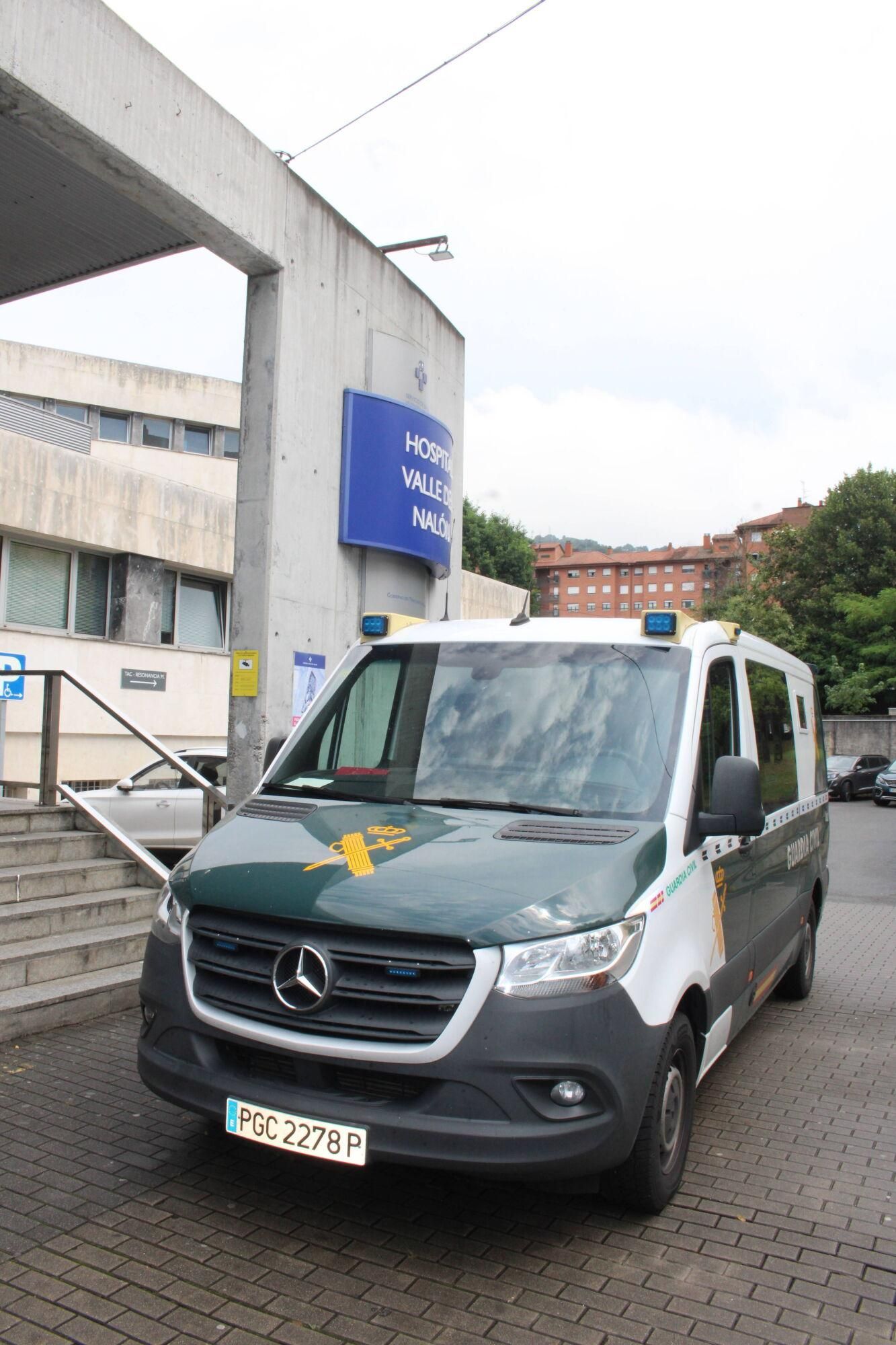 El traslado del asesino de Laviana al módulo penitenciario del Hospital Universitario Central de Asturias (HUCA).