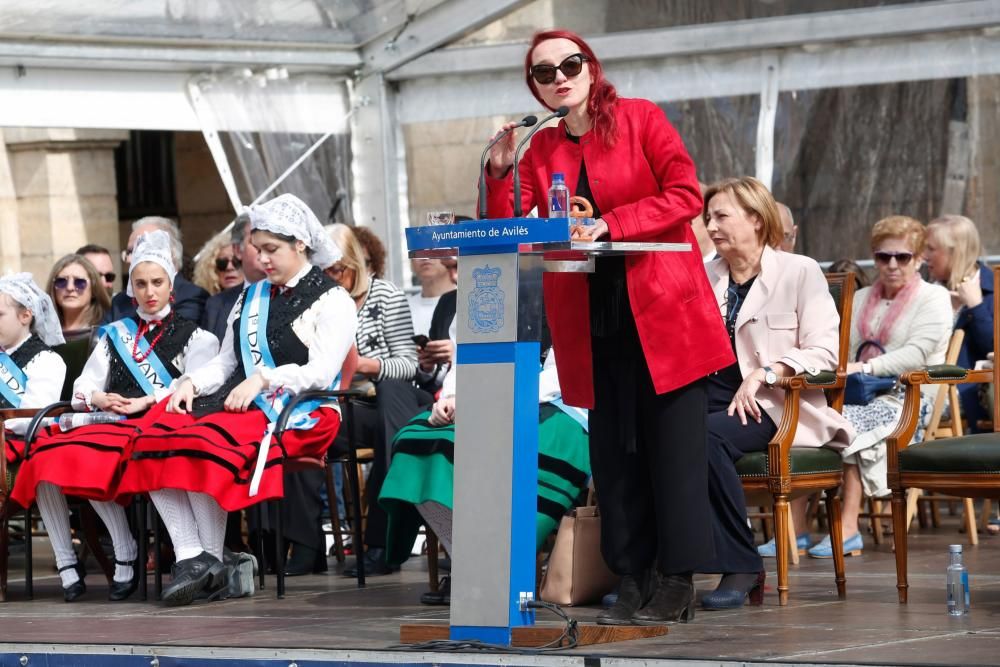 Pregón y desfile de carrozas en las fiestas del Bollo en Avilés