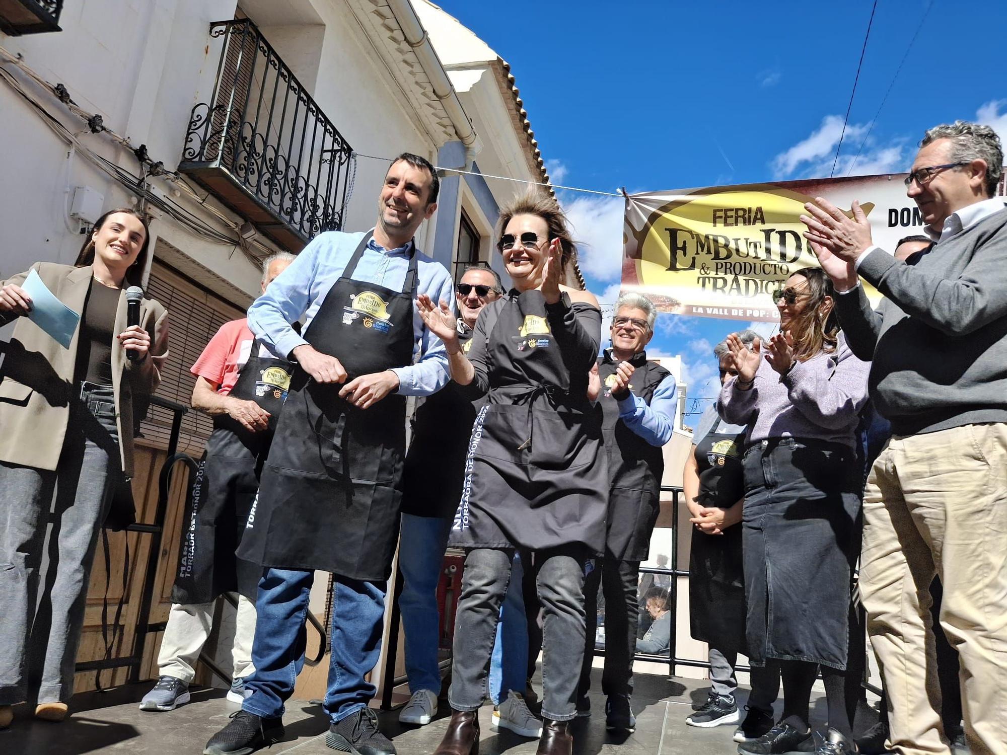 Las imágenes de la deliciosa feria del embutido de la Vall de Pop y Senija
