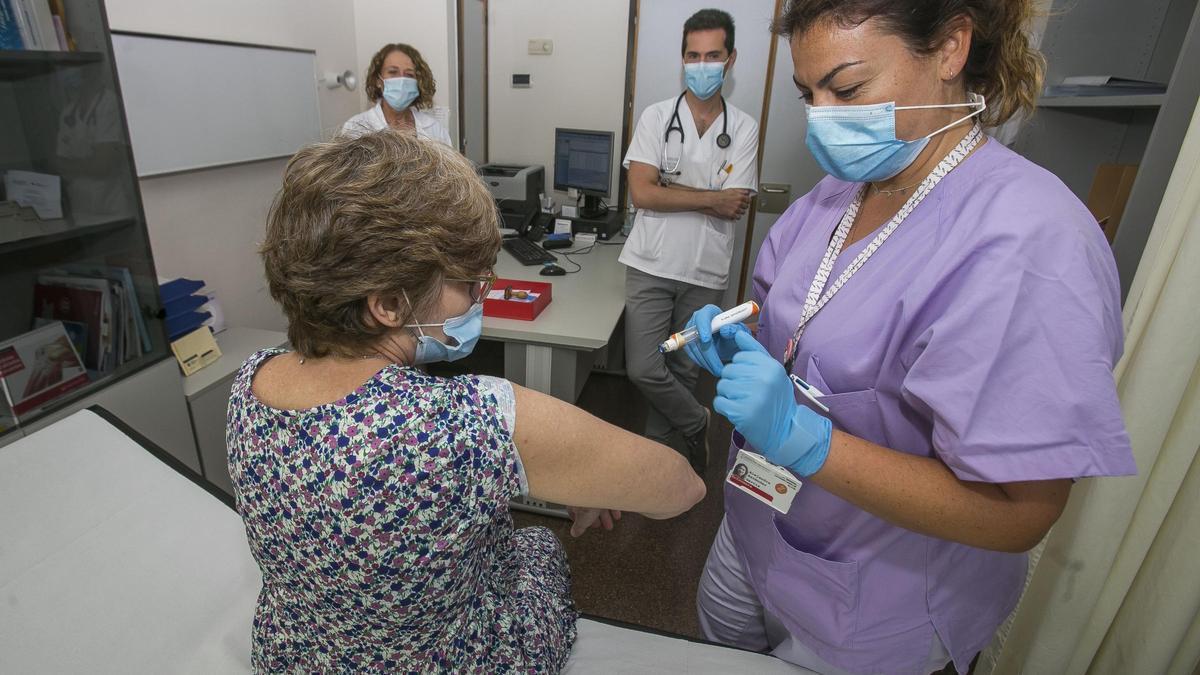 Los tratamientos biológicos en pacientes reumáticos no agravan el covid.