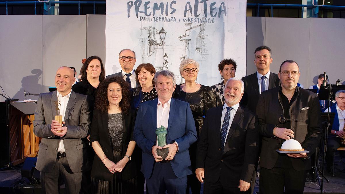 Los premiados y patrocinadores de los Premis Altea de 2022.