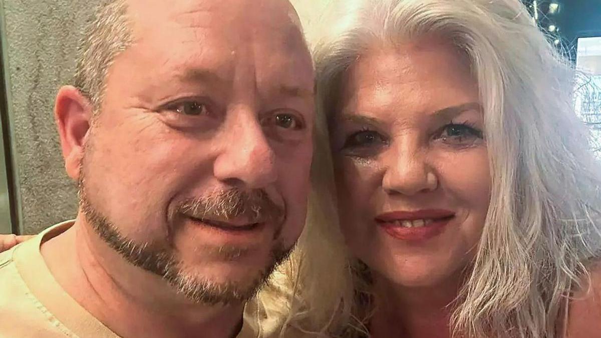 Antonio y Luna, durante su encuentro antes de realizarse los tests de ADN. |  | L. O.