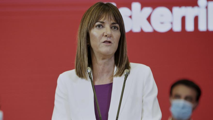 La vicelehendakari segunda dimite de sus cargos e irá en las listas del PSOE a las elecciones europeas
