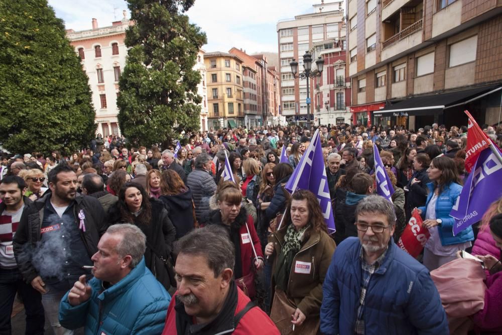 Las mujeres asturianas salen a la calle por el 8M