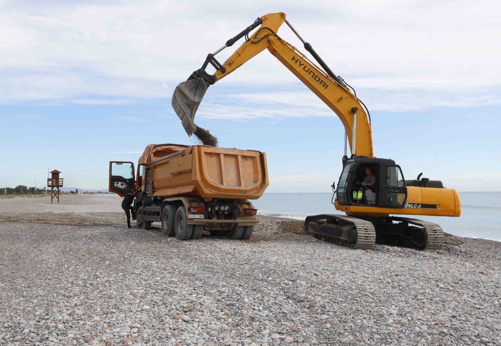 Retiran sin avisar piedra de la playa de Corinto para Almenara.