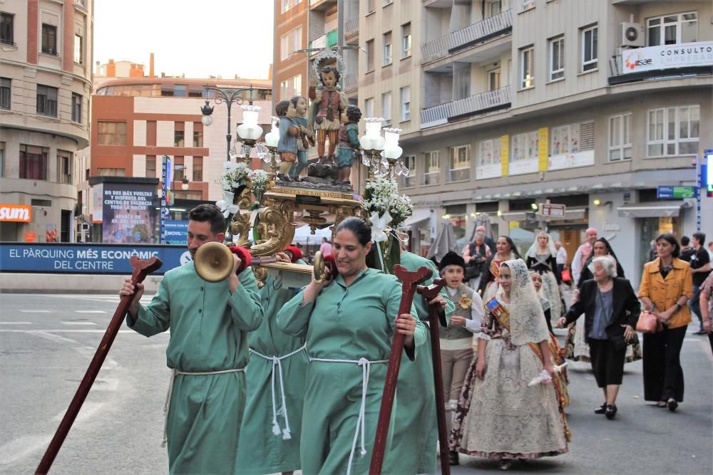 Procesión de la fiesta de los Niños de San Vicente