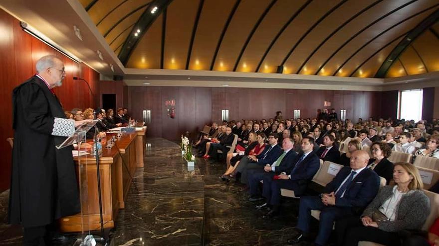 Los abogados de Elche celebran el día de su patrón