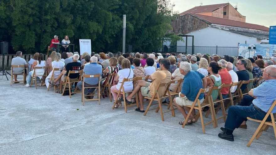 «Solas en el silencio», pero no en Bueu. | FDV