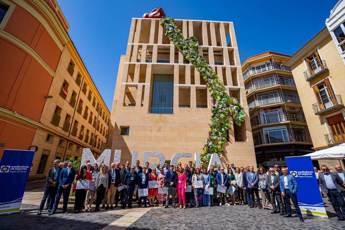 El Colegio de Mediadores de Seguros de la Región de Murcia celebró el pasado día 12, en el Edificio Moneo del Ayuntamiento de Murcia, la ceremonia de la entrega de diplomas