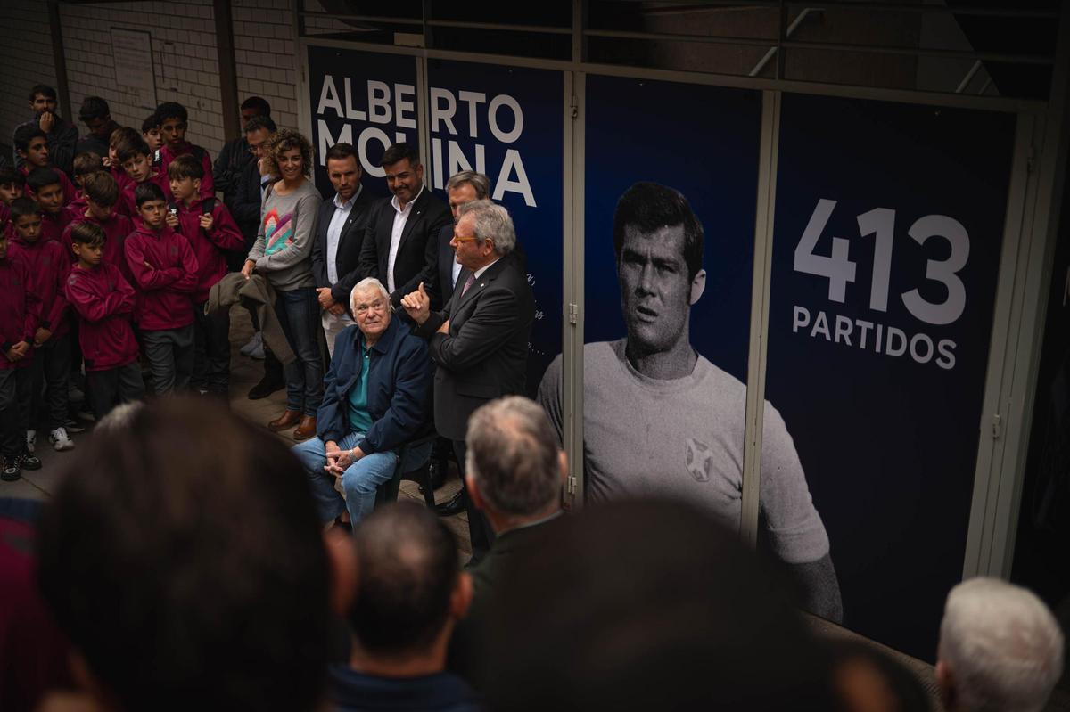 Nombramiento de la puerta 5 del Heliodoro dedicada a Alberto Molina