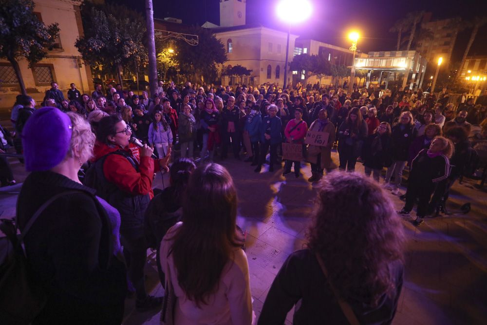 Sagunt grita contra la violencia machista el 25N