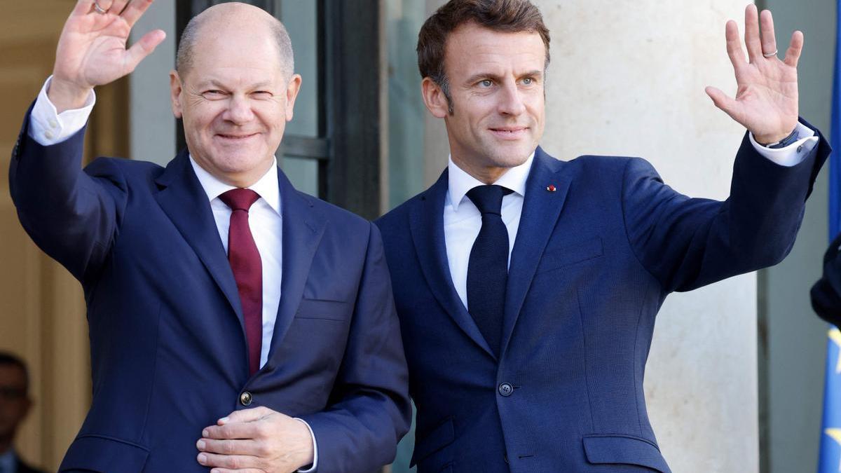 Olaf Scholz y Emmanuel Macron, durante el encuentro que mantuvieron en octubre de 2022 en el Elíseo.