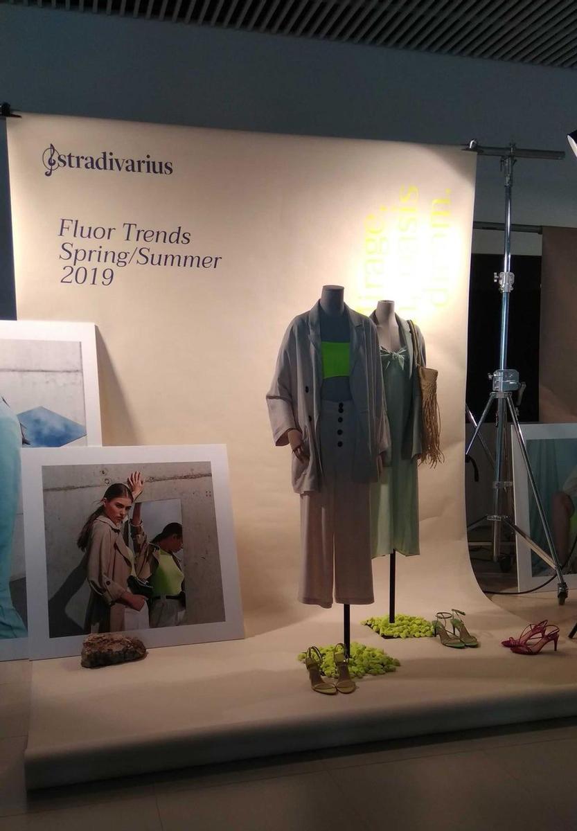 Mucho flúor en la SS19 de Stradivarius