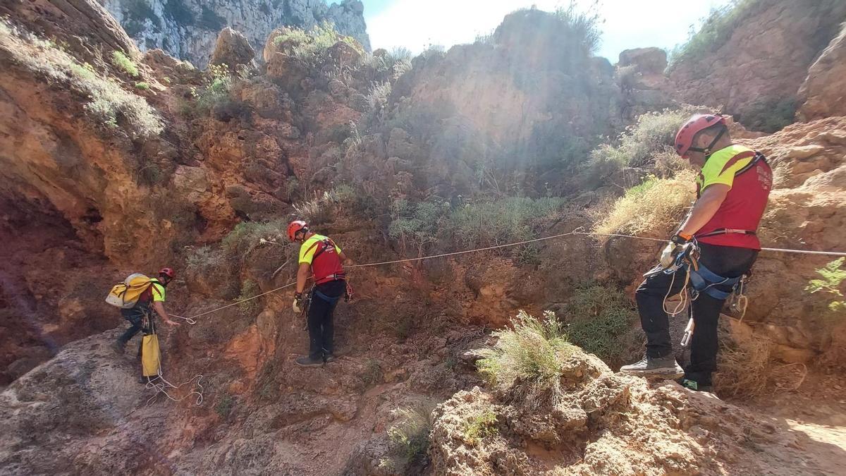 Imagen del archivo de los bomberos de Ibiza en un rescate en Ullal de na Coloms.