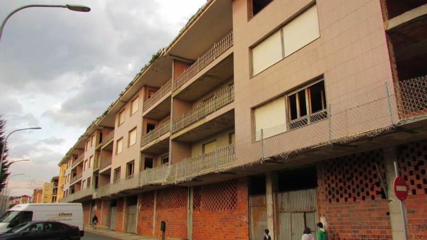 El edificio paralizado desde hace casi treinta años.