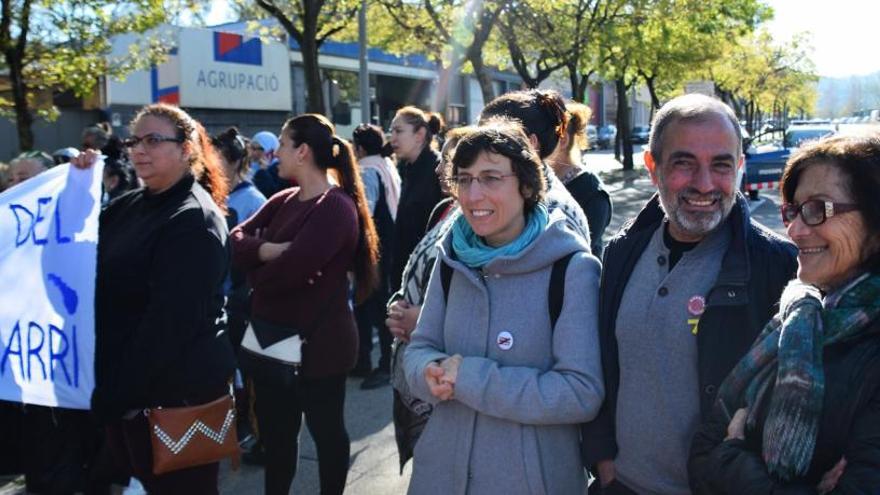 Pere Albertí i Laia Pèlach en la manifestació contra el tancament de P3 a Font de la Pólvora