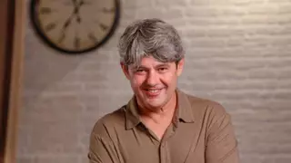 Antonio Mercero vuelve a la novela con una saga familiar que casi nació en Wallapop: "Soy el que se ha alejado más de Carmen Mola"