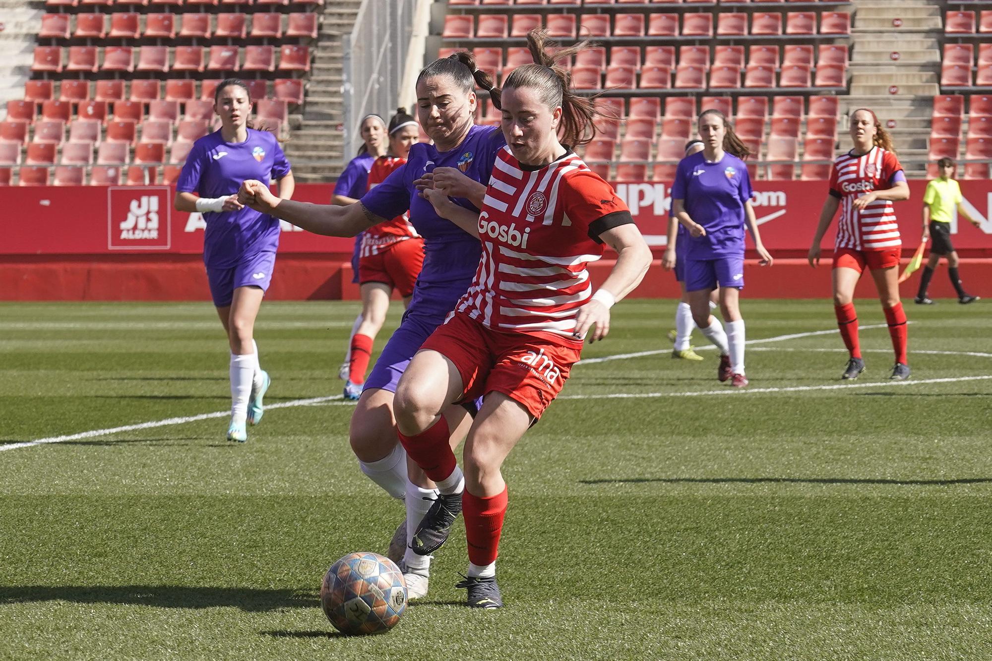 Totes les imatges del partit del Girona sènior femení a Montilivi contra el Sant Cugat (2-2)