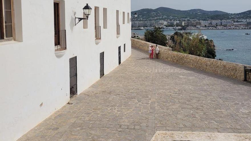Dos espacios de Dalt Vila reciben nombres ligados a la historia de Ibiza