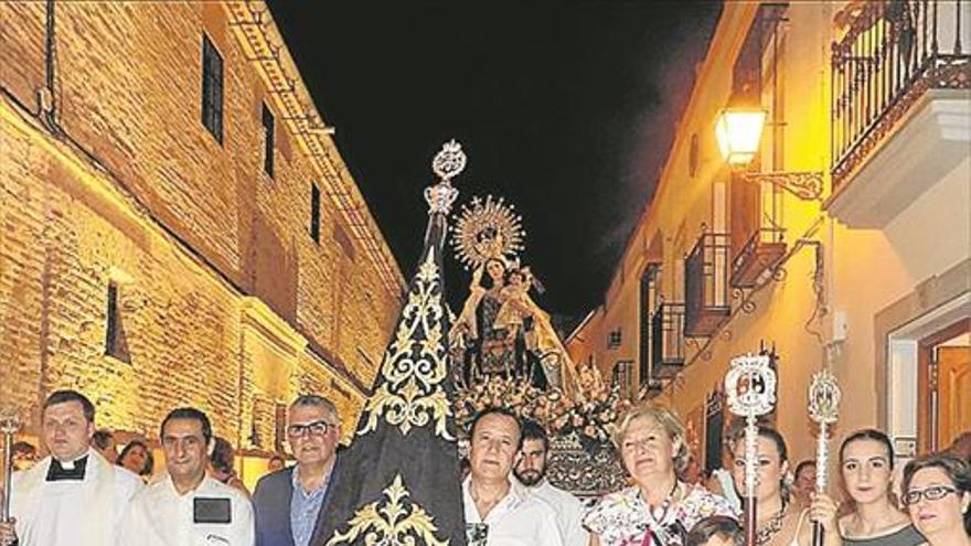 la virgen del carmen despierta una gran devoción en la localidad de bujalance