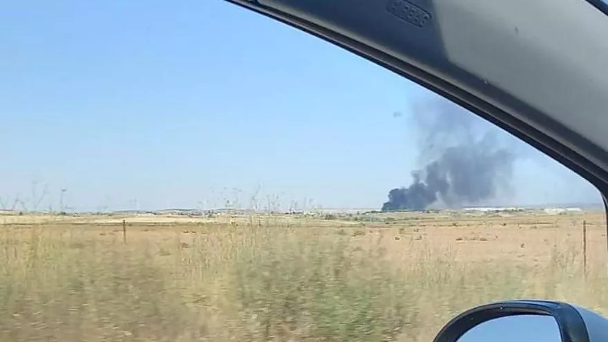 Tercera reactivación del incendio de Zaresa: movilizan cinco vehículos de bomberos en Roales del Pan