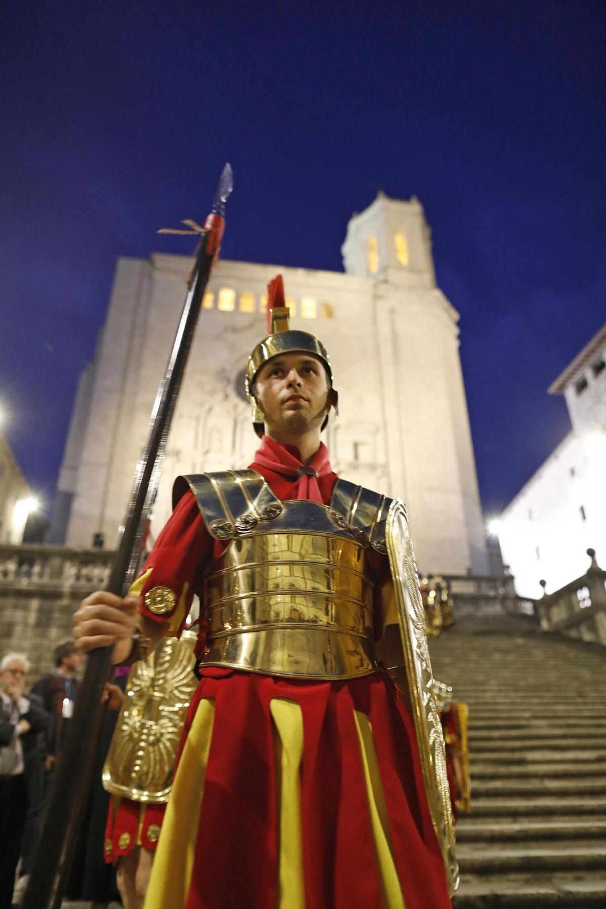 Girona. Catedral Barri Vell. Processo del Sant enterrament 2025. Setmana Santa. Manaies.