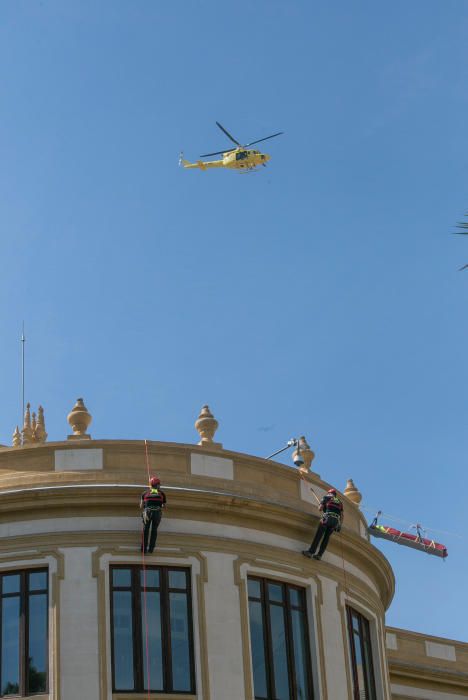 Los bomberos exhiben poderío