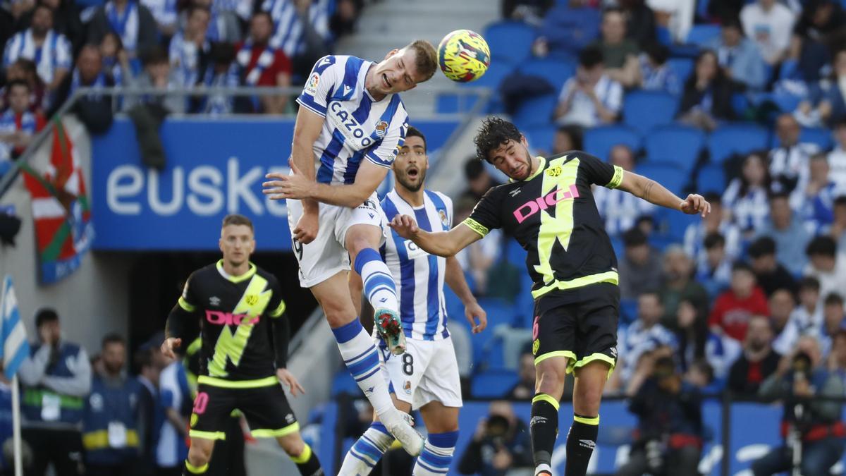 La Real remonta el gol del Rayo.