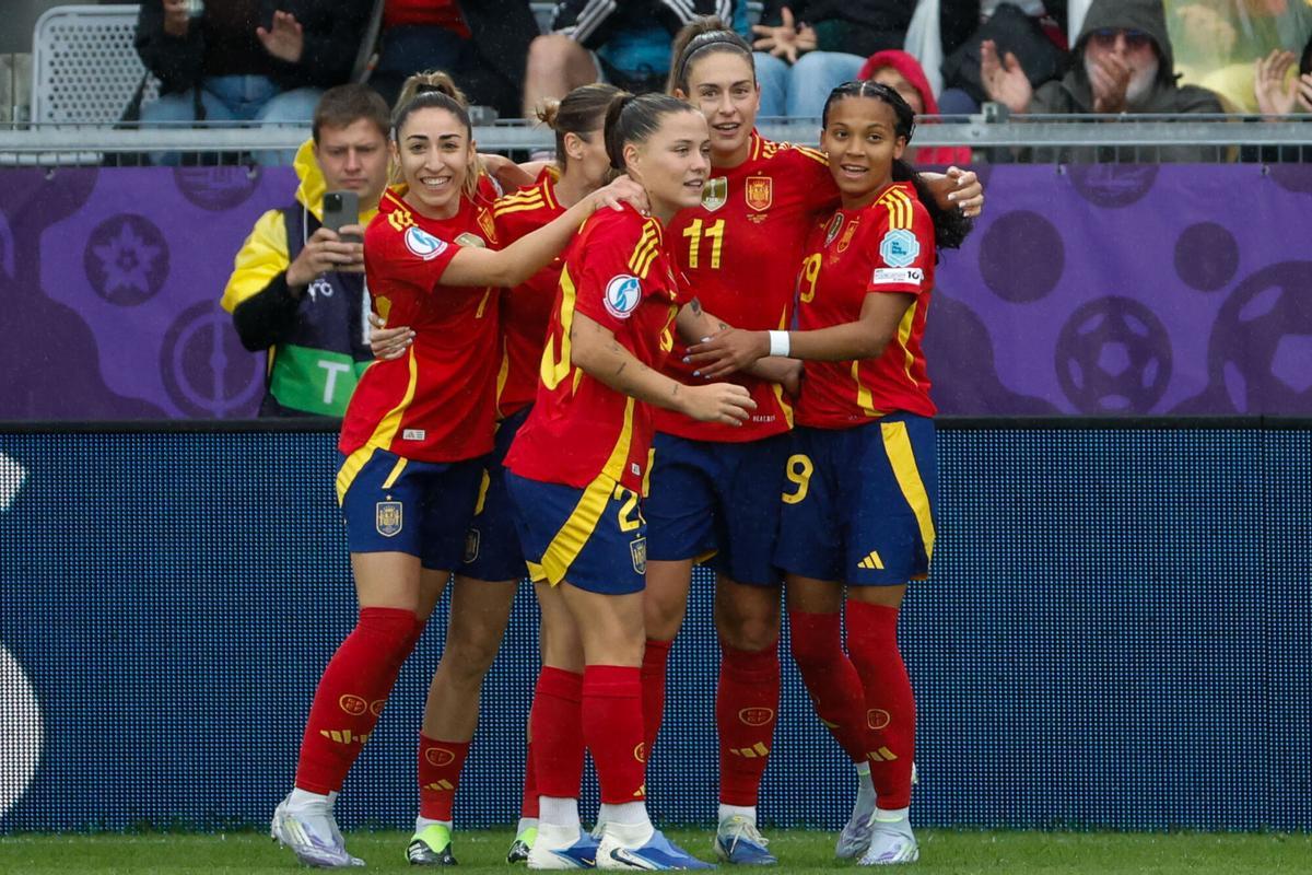 España golea a Bélgica en el segundo partido de la Eurocopa
