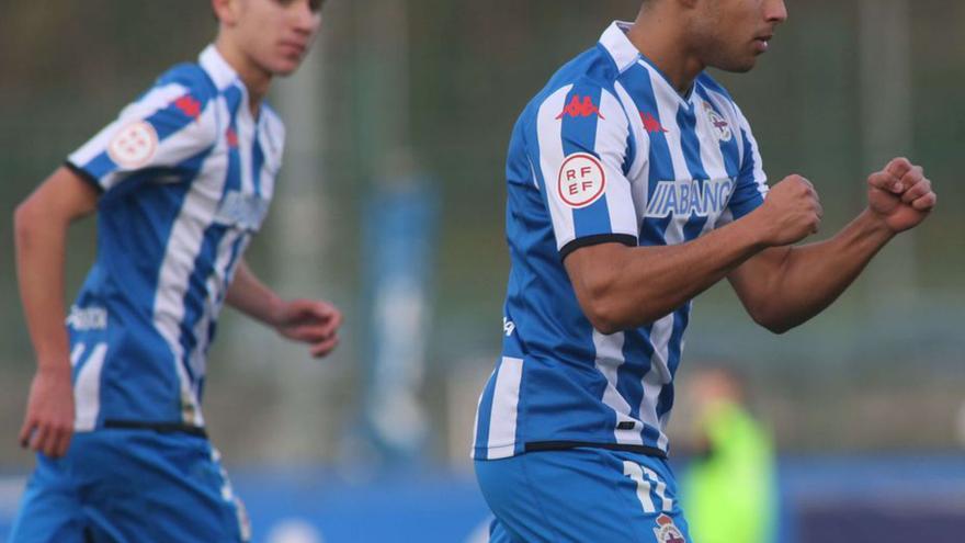 Álex Delgado celebra un gol con el Juvenil A. |  // IAGO LÓPEZ