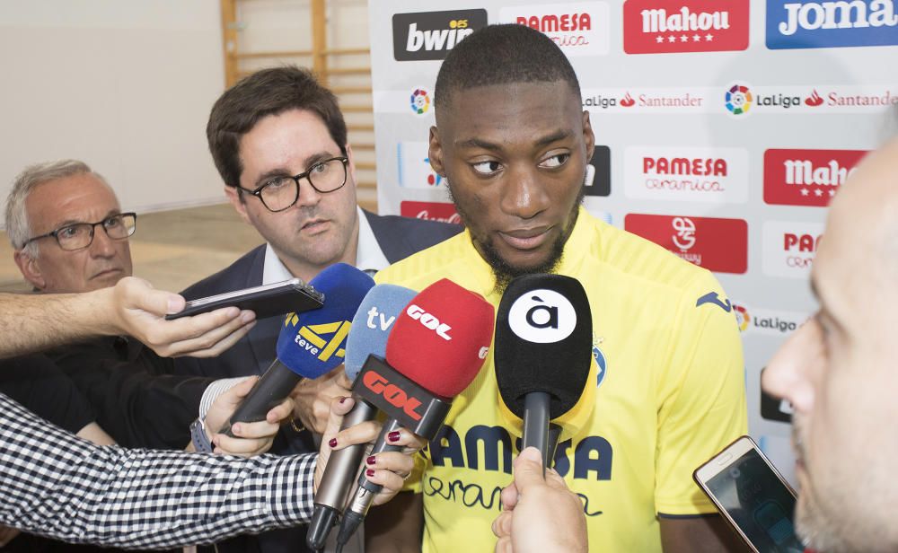 Presentación de Toko Ekambi en el Villarreal CF