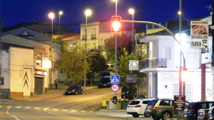 El Ayuntamiento de Monesterio sustituirá el alumbrado de la travesía