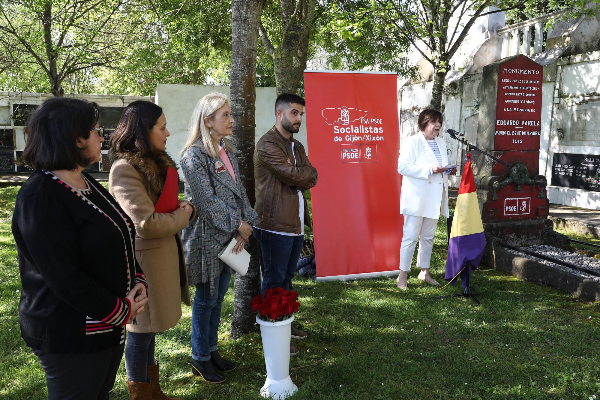 En imágenes: Homenajes en El Sucu para conmemorar la II República