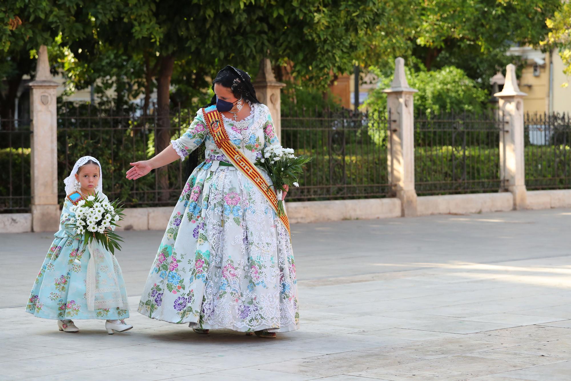 Búscate en la ofrenda por la calle caballeros de las 17:00 a las 18:00