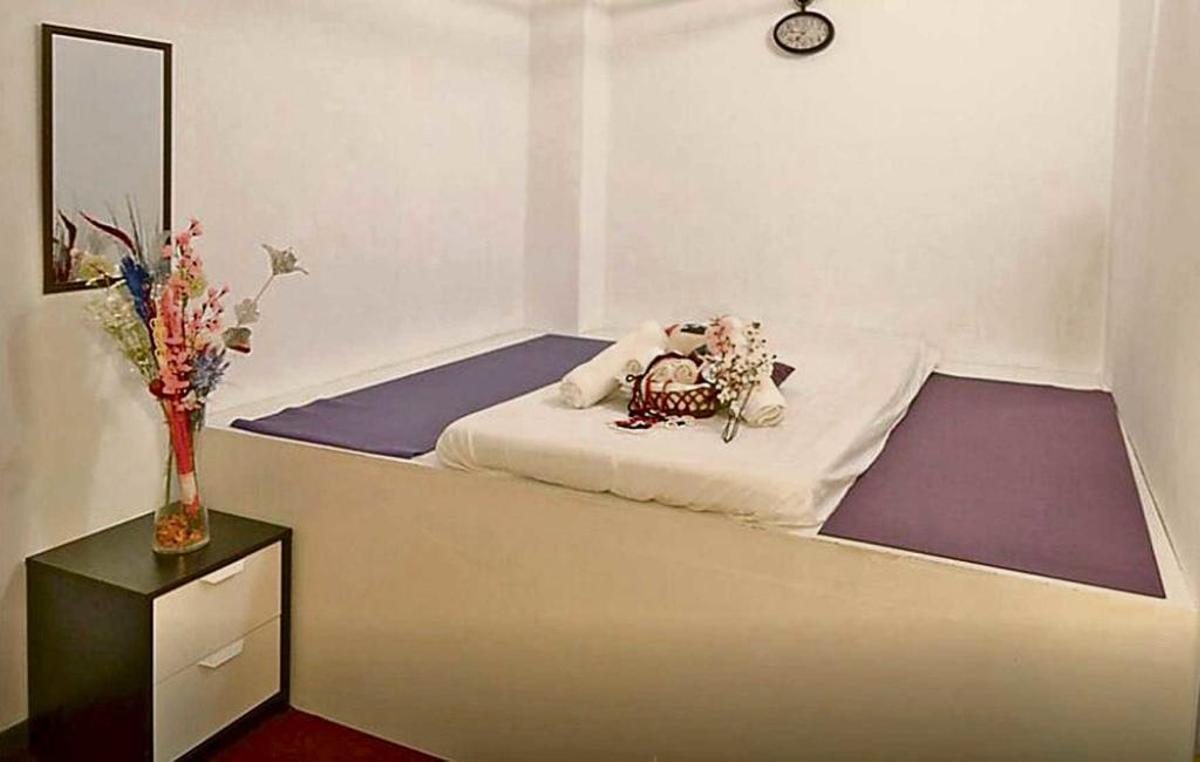 Prostitución encubierta: "Aquí sexo no, solo final feliz"