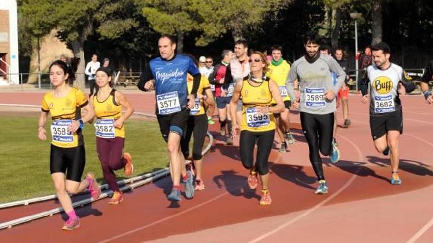 Sortida de la prova de l&#039;estadi municipal d&#039;atletisme d&#039;Igualada