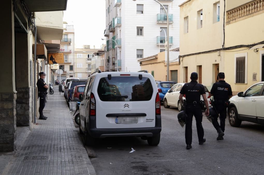 La Policía Nacional toma varias calles de la Soledat y Son Gotleu en una gran operación antidroga