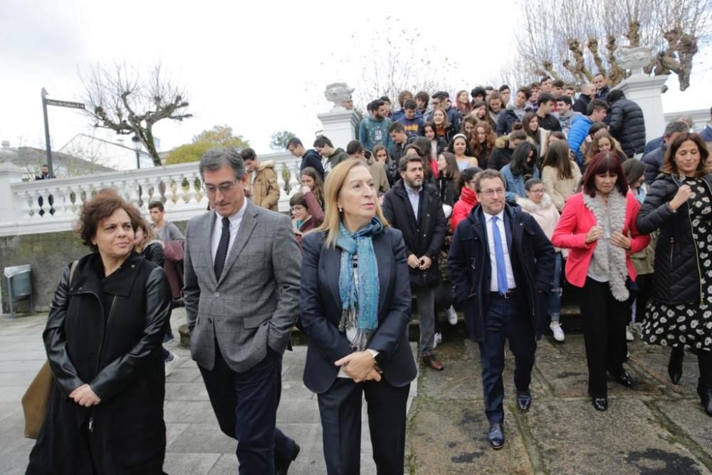 Entrega de la Cruz de la Orden Civil de Alfonso X el Sabio.